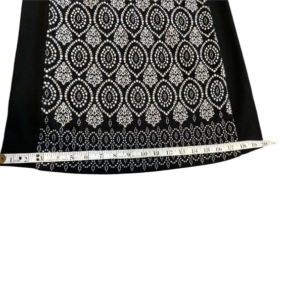 SAN FRANCISCO Knit Dress Sz M Black & White Flattering - Picture 10 of 12